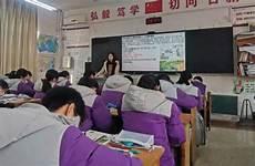 弦歌不辍芳华待灼意思